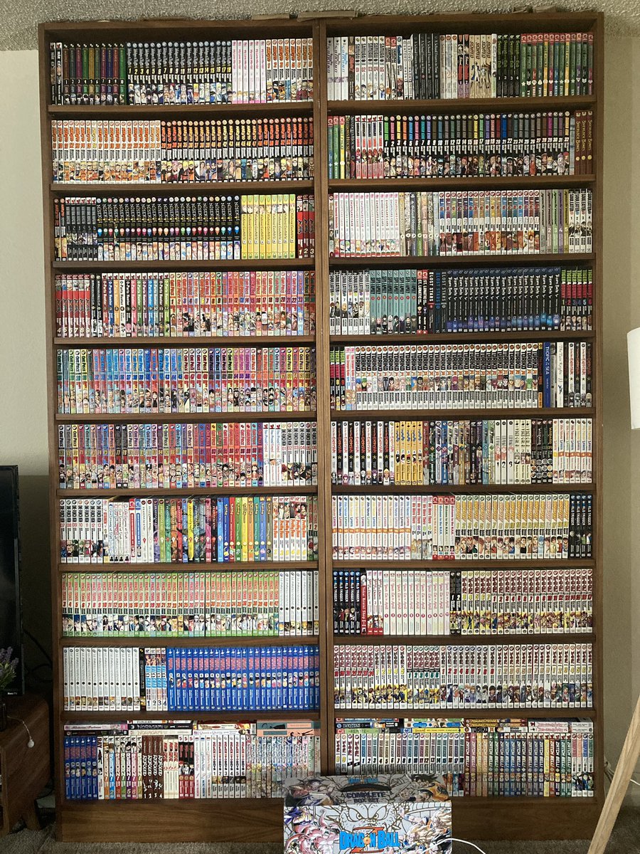 thatmangadude's tweet image. 17 years of collecting manga and still as fun as ever! Finally reorganized everything so now everything is (mostly) properly displayed!!