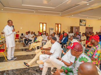 His Excellency, VALENTINE OZIGBO MEETS ANAMBRA LABOUR PARTY STATE ASSEMBLY CANDIDATES, CHARGES THEM FOR VICTORY AHEAD OF THE MARCH 11 STATE HOUSE OF ASSEMBLY ELECTION. 
A picture thread ~1~

VOTE LP FROM BOTTOM TO TOP
#ElluP
#labourpartynigeria
#NigeriaDecide2023