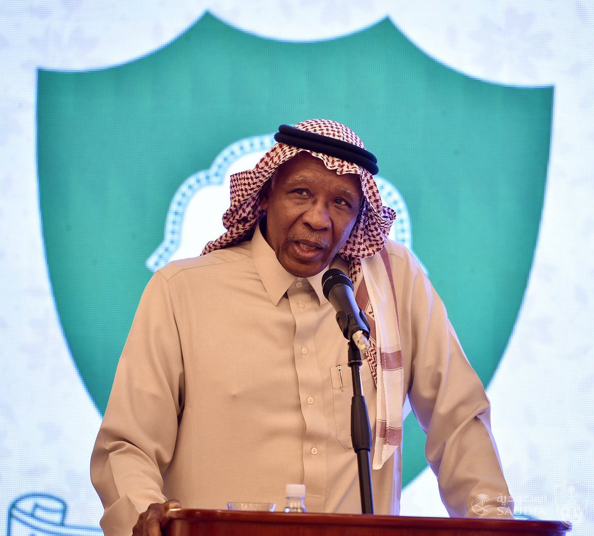 🗣️ العضو الذهبي أحمد عيد لـ(عكاظ): 

الأهلي مكانه الطبيعي المنافسة في الدوري الممتاز محليًا و أيضًا المنافسة قاريًا.