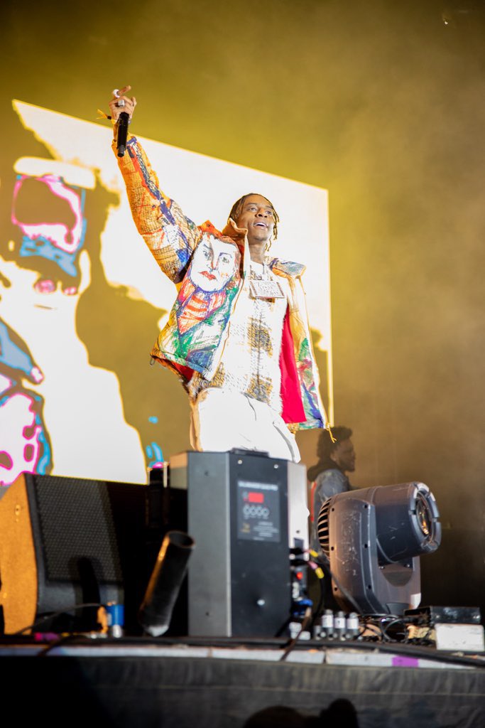 DJ_INFARED's tweet photo. When the lights come on that’s when everything slows down and gets easy for me…. hit that stage with @souljaboy and shut down @rollingloud Los Angeles!! See y’all in a City near you!! We work our whole lives for this.. #rollingloud #souljaboy #djinfared #infaredworld https://t.co/KhFlAEiCij
