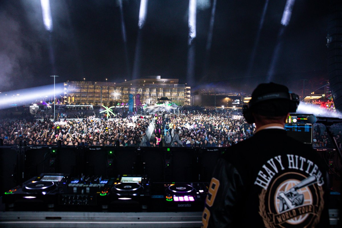 DJ_INFARED's tweet photo. When the lights come on that’s when everything slows down and gets easy for me…. hit that stage with @souljaboy and shut down @rollingloud Los Angeles!! See y’all in a City near you!! We work our whole lives for this.. #rollingloud #souljaboy #djinfared #infaredworld https://t.co/KhFlAEiCij