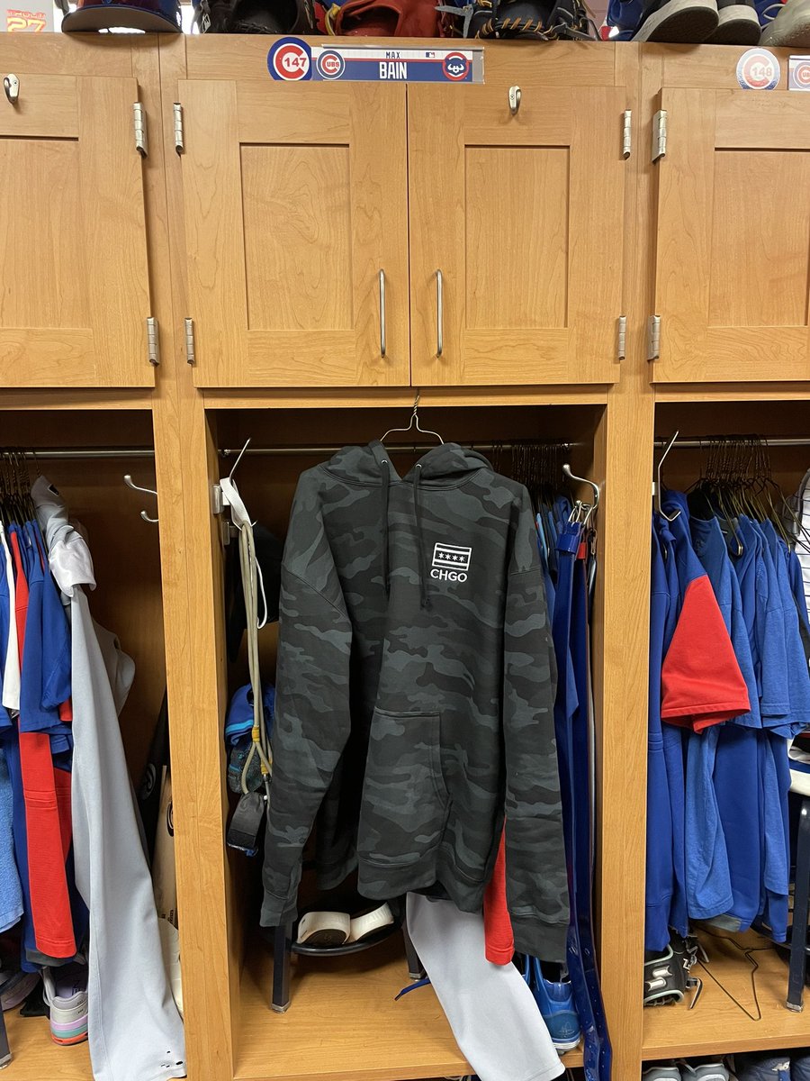 mbain_38's tweet image. Big thanks to the boys over @CHGO_Sports &amp;amp; @CHGO_Cubs for letting me rep the brand this year! 🐻⚾️ #VibeWithUs