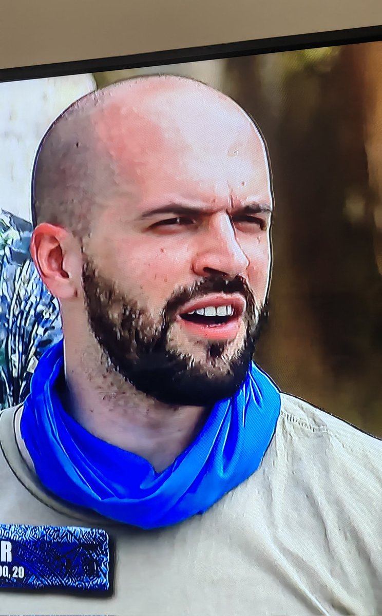 Burinho's tweet photo. Lepo je videti Vojka V u novom Survivoru.

#survivorsrbija #survivorhrvatska https://t.co/uUYlyXQQpg