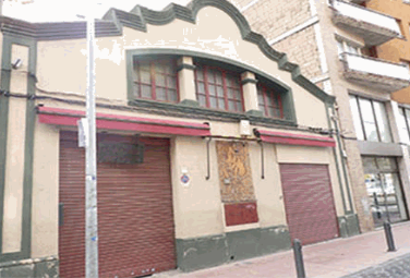 Hem demanat com és que l'edifici del Petricó (c. Arquebisbe Alemany, 41) va passar d'estar al catàleg de patrimoni a l'aprovació inicial del POUM i, finalment, no hi va figurar a les aprovacions provisional i definitiva. #PleVic #Vic #Osona
📺 youtube.com/live/FMa1r3NSs…