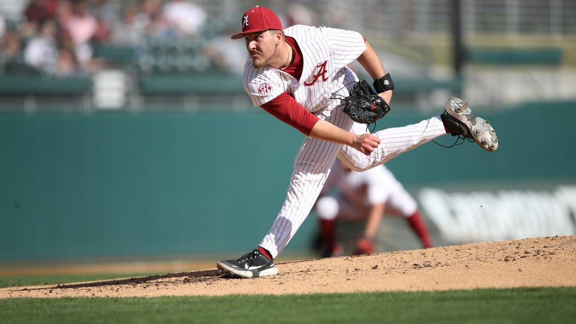 SatDownSouth's tweet image. Alabama basketball won the SEC &amp;amp; will likely be a #1 seed in the tourney.

Alabama baseball is 12-0 to start the season.

Alabama football is Alabama football.