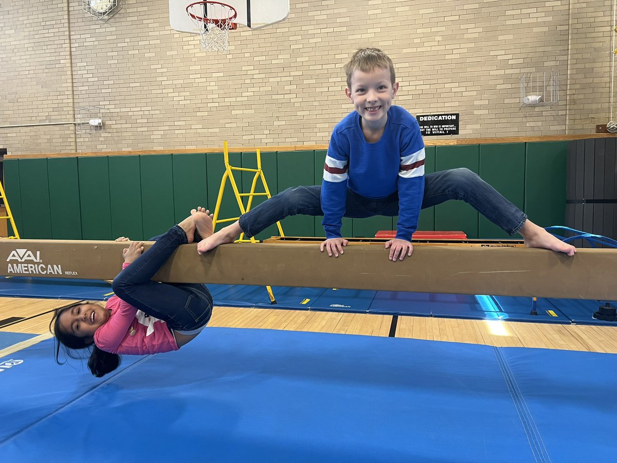 PEwithMrG's tweet photo. Partner work: One partner is above and the other is below https://t.co/szcePLr3yt