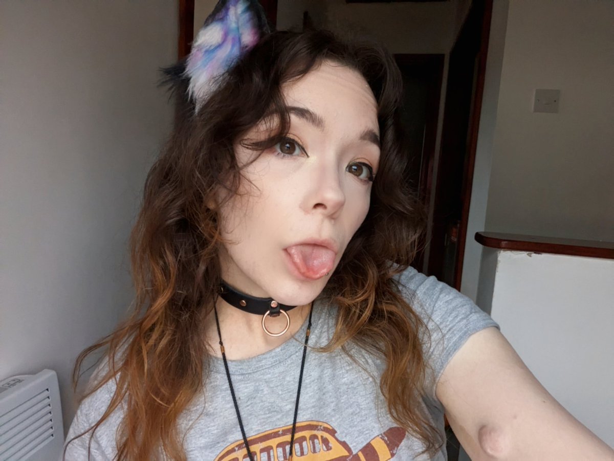 lilmisakikitten's tweet image. ~•🪷🍄🪷•~
Lil kitten ✨
Things are changing, new things coming! A fresh start for me 🌿 

I'm getting into a really good place in my mind and soul. I'm bettering myself! 
#kittengirl #kittenplay #catgirl #nekogirl #weeb #weebgirl #alt #altgirl #grunge #kittengf