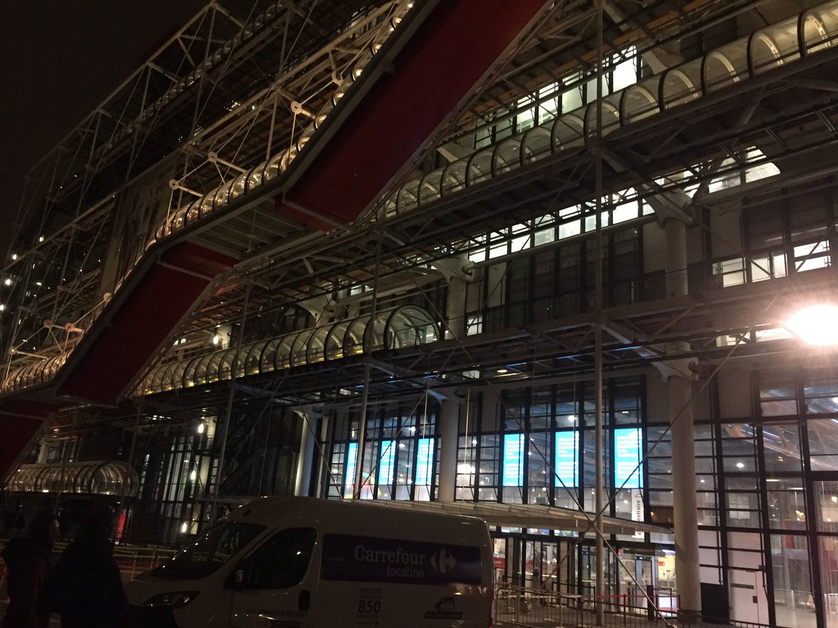 #KCDFrance on commence le montage, rdv à 8h00 demain matin !
#onlacherien