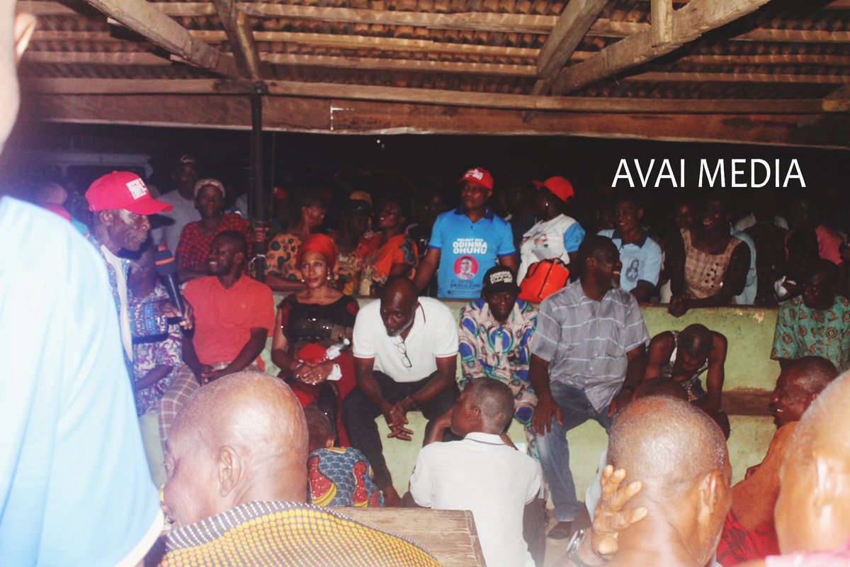 AbiaAvai's tweet photo. UMUOKOROALA RE AFFIRM THEIR FULL ENDORSEMENT FOR APC
.... PLEDGE BLOCK VOTES FOR APC: EMENIKE, OKWULEHIE.
#AVAIMEDIA
In continuation of their door to door Campaign tour, The APC Campaign team were in Umuokoroala in Afugiri Ward as the people received the Odinma Ohuhu Team https://t.co/QbE5gD4BqI