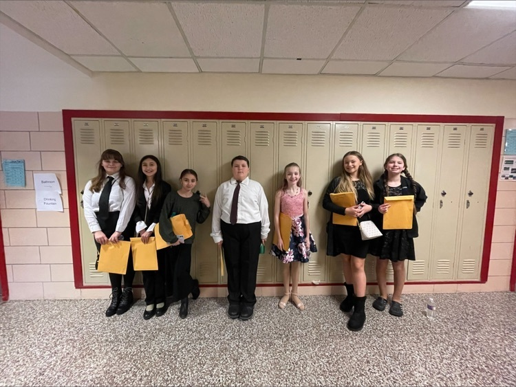 Lisa Eakins tweet media