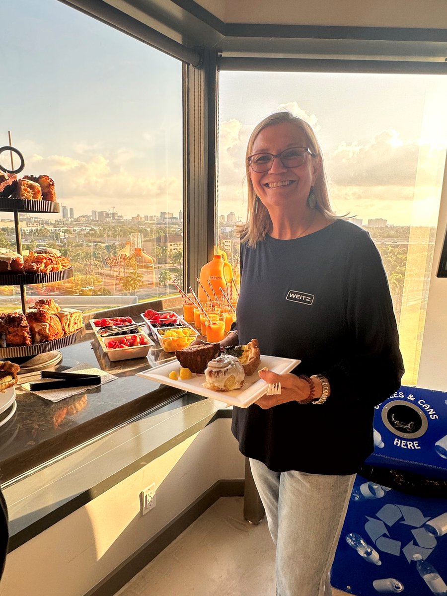 TheWeitzCompany's tweet photo. This past Friday, to show our appreciation for all of our employees' hard work, our Florida employees enjoyed breakfast together at the office and on project jobsites.
Great job, Florida!
#Weitz #BuildaBetterWay #WeitzWay #EmployeeAppreciationDay https://t.co/FHujdnRAEH