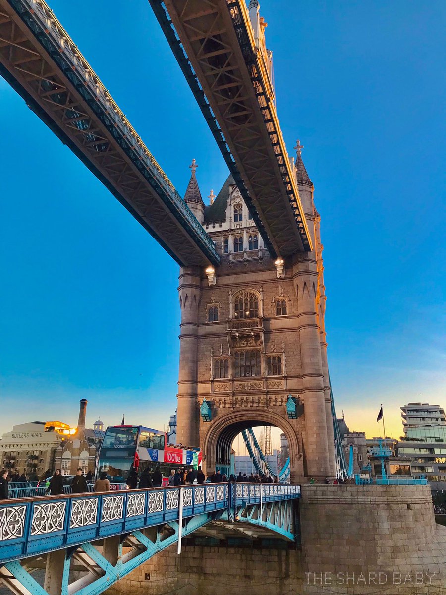 Tower Bridge London 🌁❤️💙

19th February 2023 📸

#London #CityOfLondon #LondonPhotos #LondonViews #EasternCluster #TowerBridge #LondonBridges #RiverThames