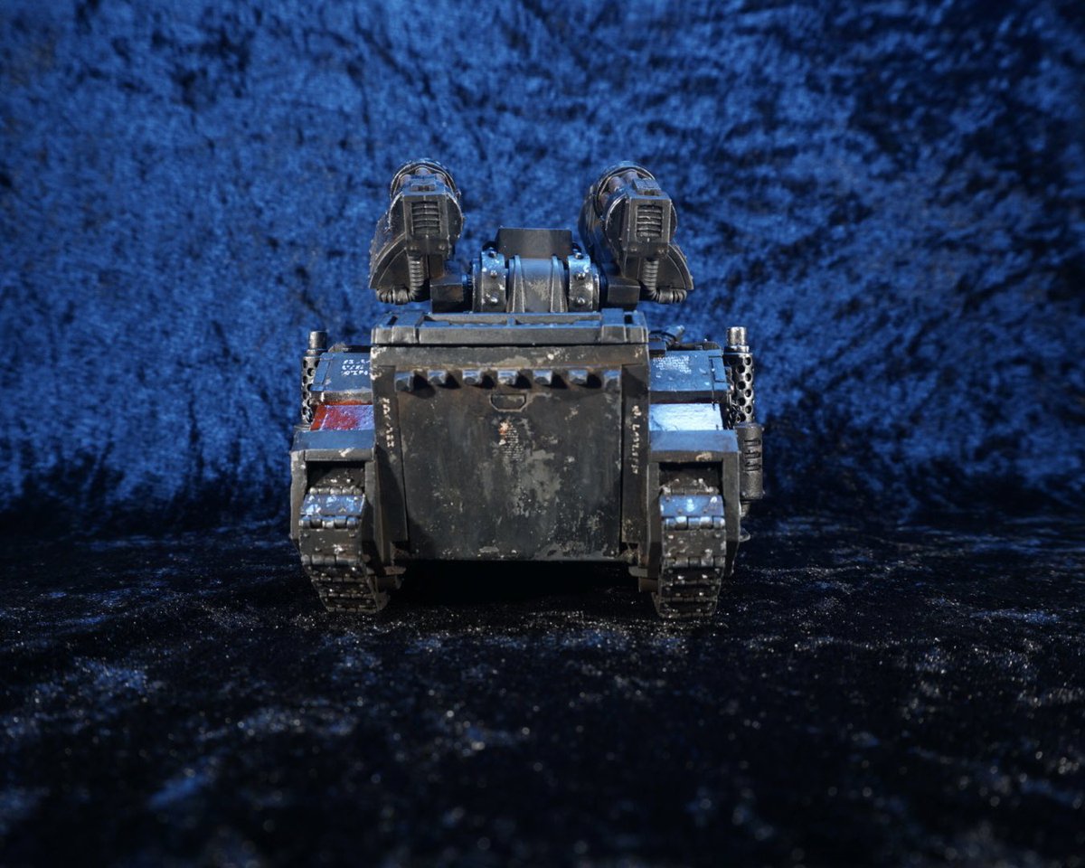 Finished my Word Bearers Scorpius, nice and battered. Probably took part in #MarchforMacragge at Calth. In fact there is an Ultramarine on this tank. 
<a href="/warhammer/">Warhammer Official</a> #paintingwarhammer #warhammer #WarhammerCommunity #horusheresy