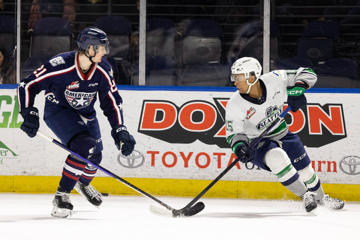 wolter_liz's tweet photo. @SeattleTbirds WIN 4-2! They T-Birds get a late insurance goal to top the @TCAmericans at home! Shot for @CirclingSports with writing by @chamaker23
@TheWHL #BestInTheWest #SeattleThunderbirds #SeattleHockey #WHL #TCAmericans #TCAms #BradLambert #MekaiSanders #JordanGustafson https://t.co/GCIujnuk0b