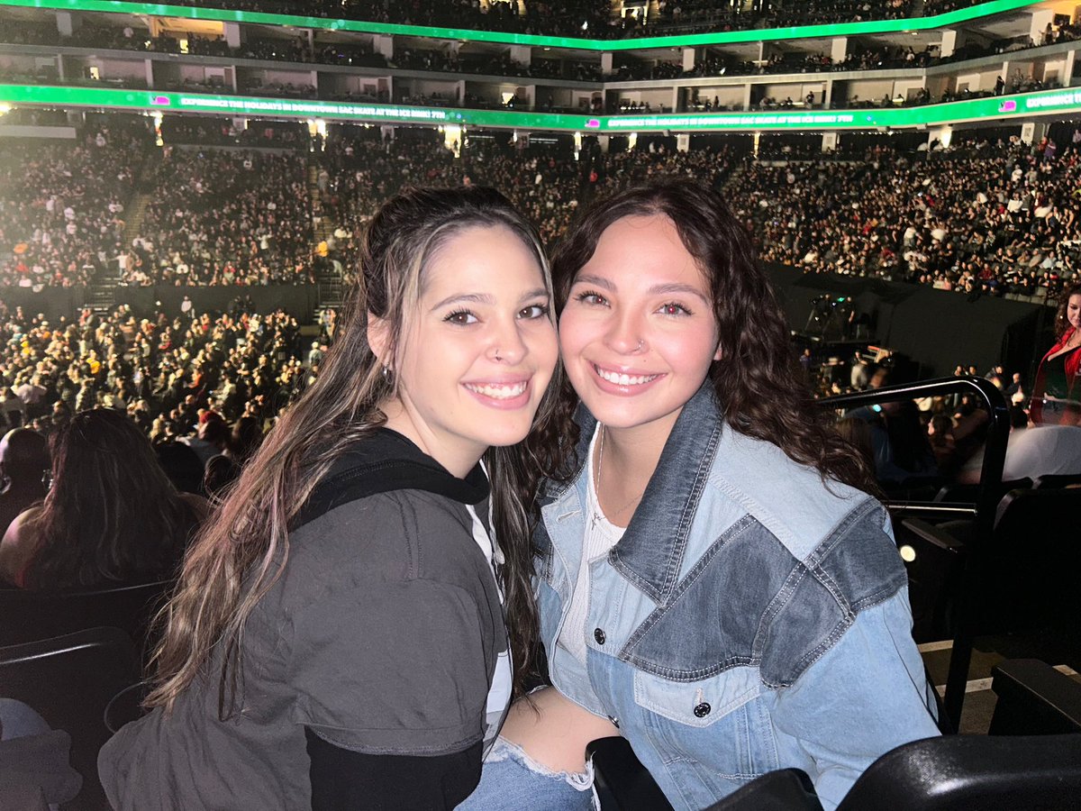 the iPhone to my Android… #iykyk
happy birthday to the real <a href="/slim_jadi/">jayden guerrero</a> 🥳