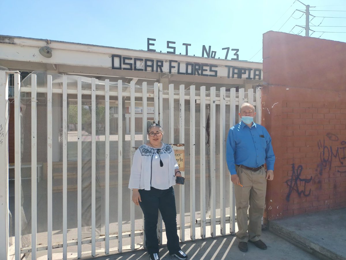CD13_Coah's tweet photo. #IECInforma 
La consejera @Jake02Ceci del @CD13_Coah junto al VOE de la @0Coah en recorridos de verificación de requisitos legales de espacios propuestos como casillas dentro del #PEL2023 en #Coah @IEC_Coahuila @scarDanielRodr8 @ileann77 @madeleyn3 @Jorge_dlp @scarDanielRodr8 https://t.co/aFDnpvJpX6