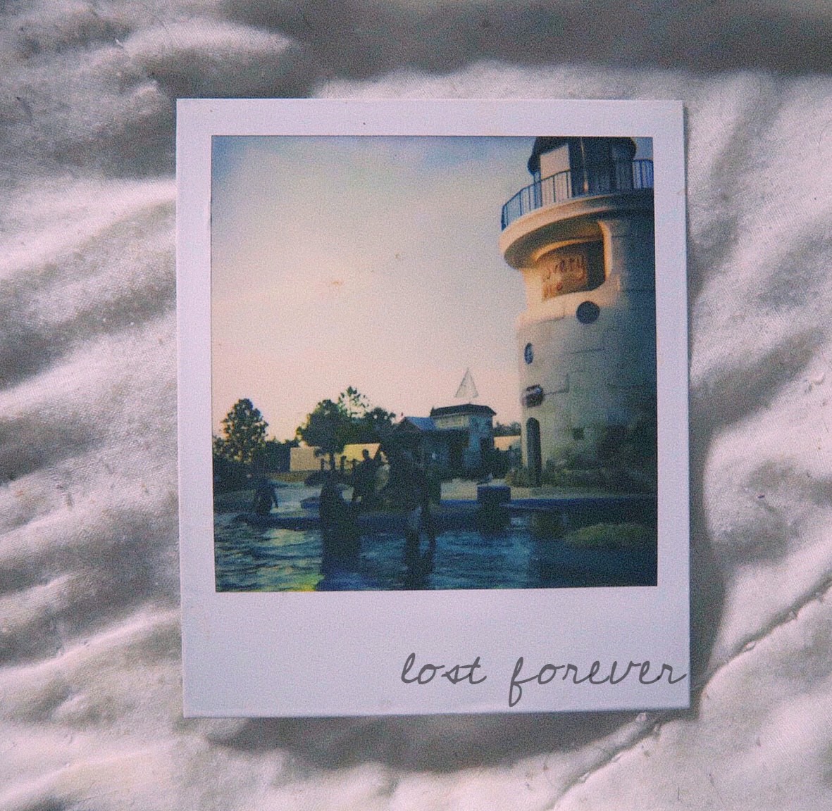 CalebRLuther's tweet photo. “lost forever”
3.15.23 

#indierock #indiepop #bedroompop #albumart https://t.co/tokDLJLXUG