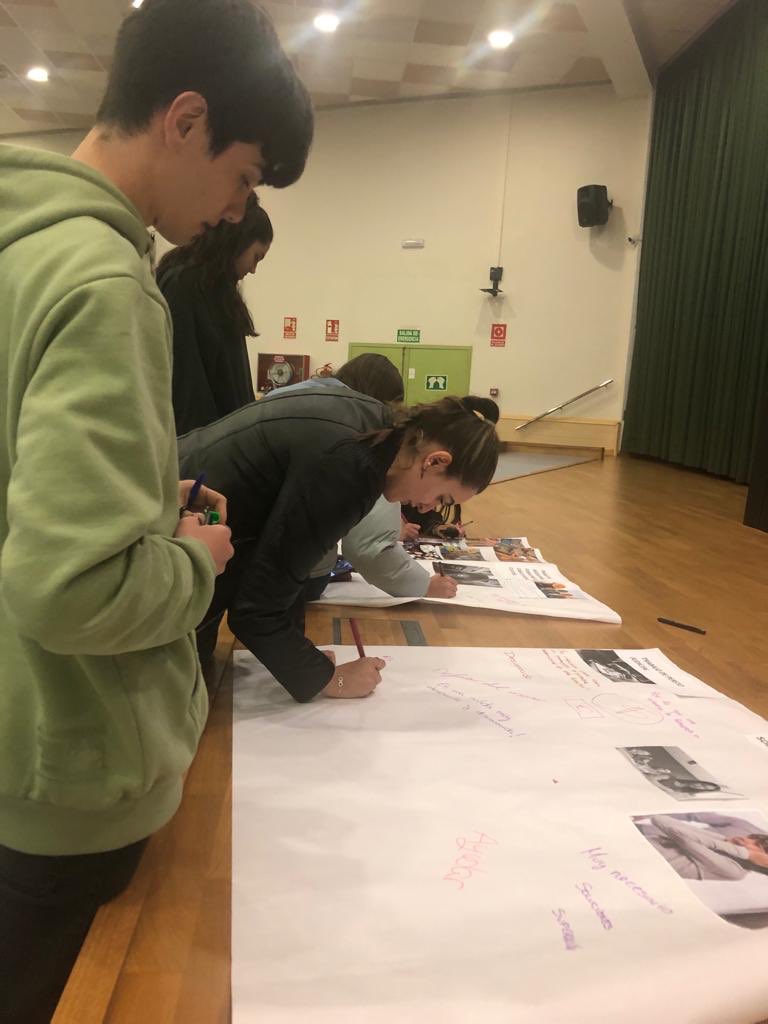 EducacionUm's tweet photo. Esta tarde ha tenido lugar la primera conferencia sobre “El egresado pedagogo en la sociedad actual y futura” dentro de la ODS4. @UmuODSesiones 
Impartido por: Cristina García Santiago (Asociación pro-Colegio Oficial de Pedagogos y Psicopedagogos de la Región de Murcia -COPYPRM-) https://t.co/RCtZgN9UJK