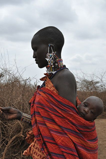 Mama is the forever history❤️ The Tanzanian Maasai tribe flavour🥰 The beautiful black, the beautiful Africa. #onelove #africanprint #africa #black #love #maasai #tanzania #history #onepeople #onenation #onedirection