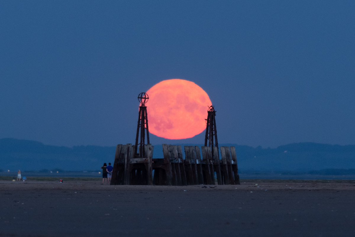 It’s the full #WormMoon on Tuesday. Should make a nice sight as it rises around sunset.