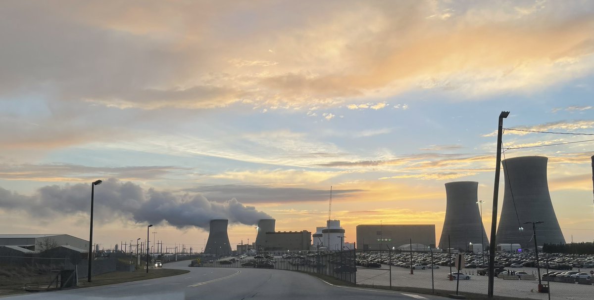 NuclearHazelnut's tweet photo. Vogtle Unit 3 goes critical!! 🇺🇸

This marks a truly momentous event for U.S. commercial nuclear power! https://t.co/WVPkKTTdw7