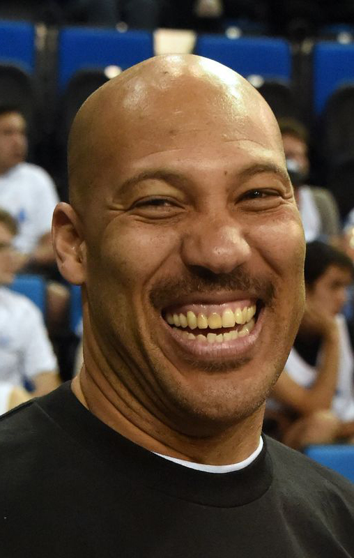 NBAMemes's tweet photo. Lavar Ball > Tee Morant https://t.co/PHZreNRcoO