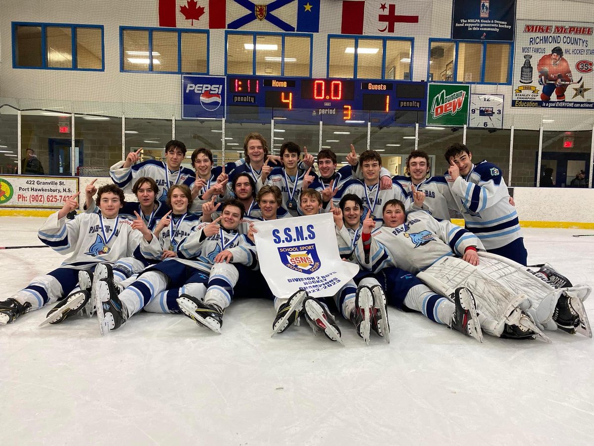 VHSHLHockey's tweet photo. Congratulations to the PEB Sharks on winning D2 Provincials. The Sharks went undefeated at provincials. And congrats to all of our VHSHL teams who also competed at provincials: the Gators, Titans &amp; Barons. https://t.co/HsibuFmgXK
