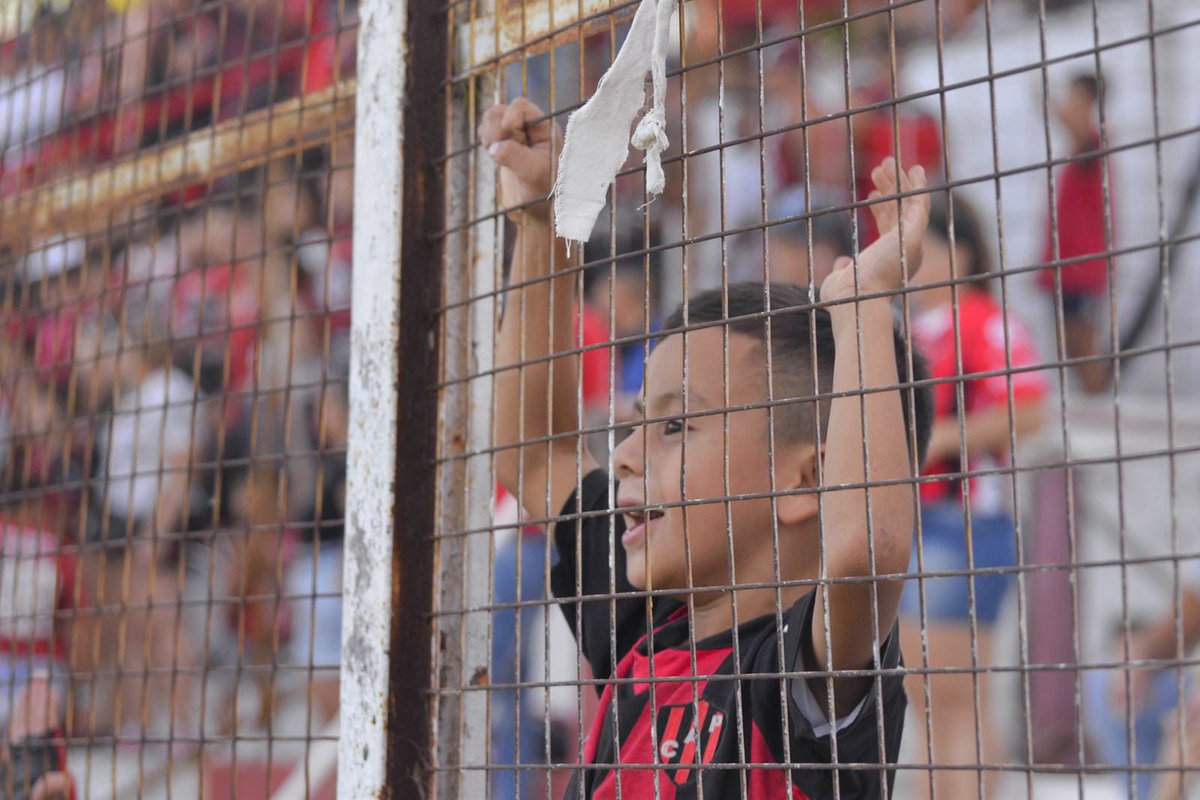 QUÉ LOCURA DE PRIMER TIEMPO 🔥

4 llegadas, 4 goles en 40 minutos 💥

#VamosPatrón 🔴⚫️💪🏾