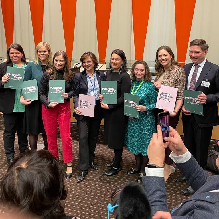 Today the Nordic gender equality ministers stand side by side to push back the push-back! 🇫🇮🇳🇴🇸🇪🇬🇱🇫🇴🇩🇰🇮🇸
The Nordics call for political response to online gender-based violence to make the digital world safer for all women &amp; girls