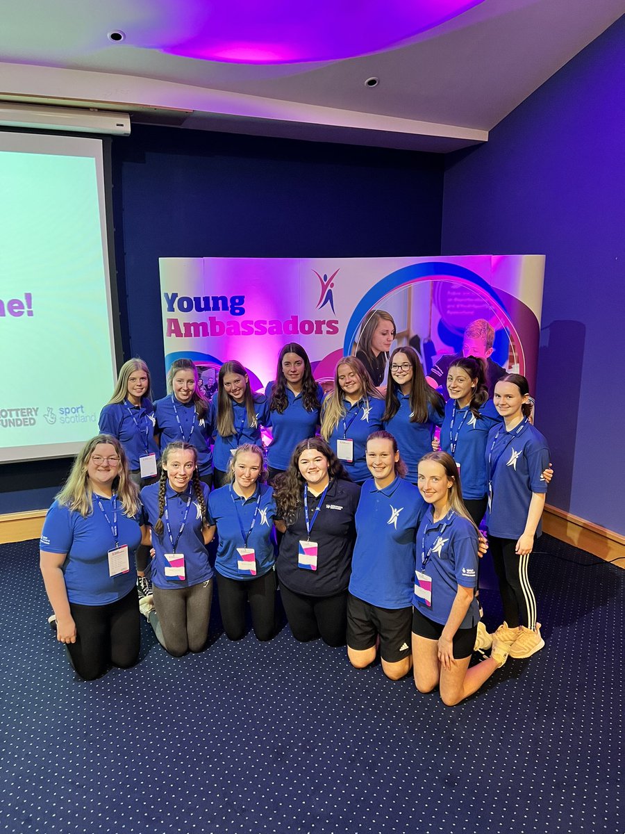 A3: Couldn’t pick just one because all the women and girls I’ve met in sport have been so inspiring and I’m so lucky to have the honour of meeting them 🤩 #SportHour #ActiveGirls #FitForGirls #ChangeMakers