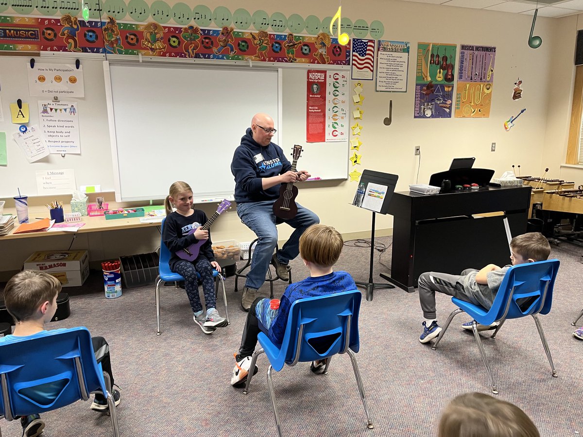 Timmons_Music's tweet photo. Mrs. Malloy’s class enjoyed having Mr. Moore and his daughter perform for us as our Mystery Musician! https://t.co/GgrW5Clr0f