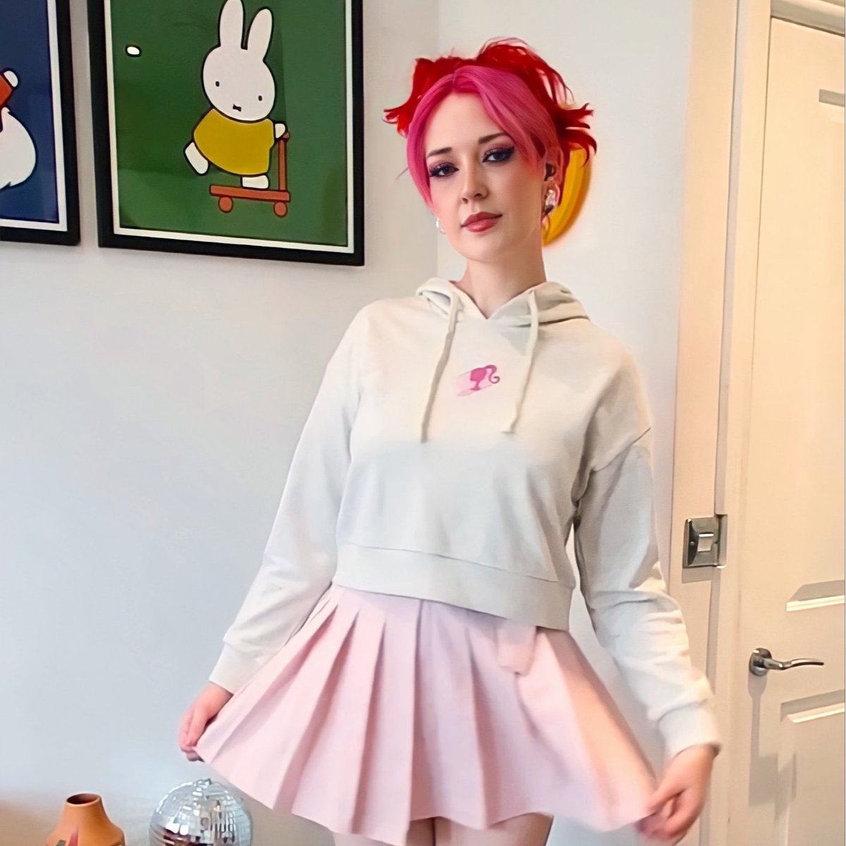 This International Women's Day, we're celebrating the woman who can do it all, she's been a veterinarian, an astronaut and so much more! 😍

It's the one and only #Barbie! 

Check out her exclusive collection here! ✨
>> bit.ly/3EW2vxt

📸 'victoriaclay' on Instagram