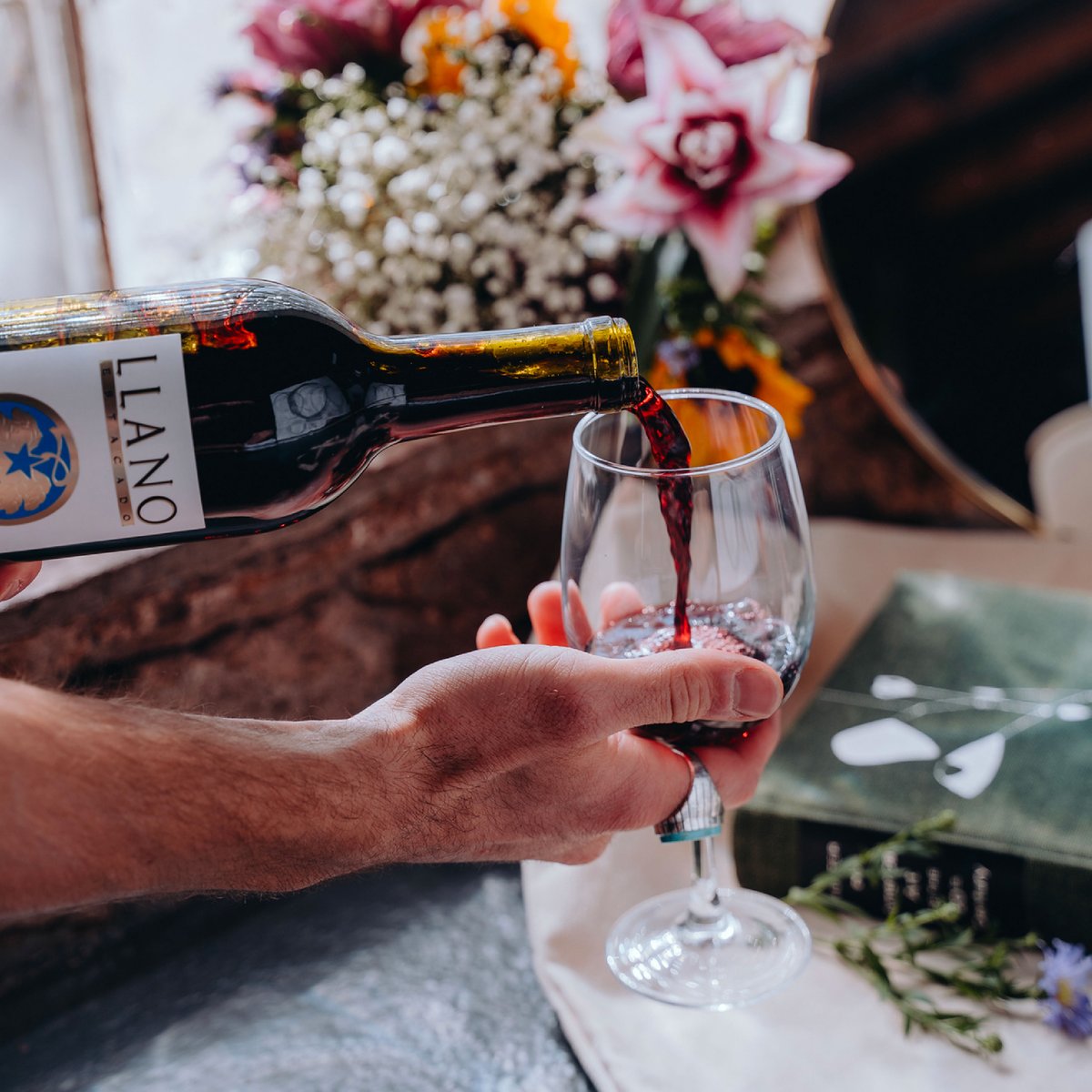 We don't blame you... A glass of wine is calling our name too. 😉🍷