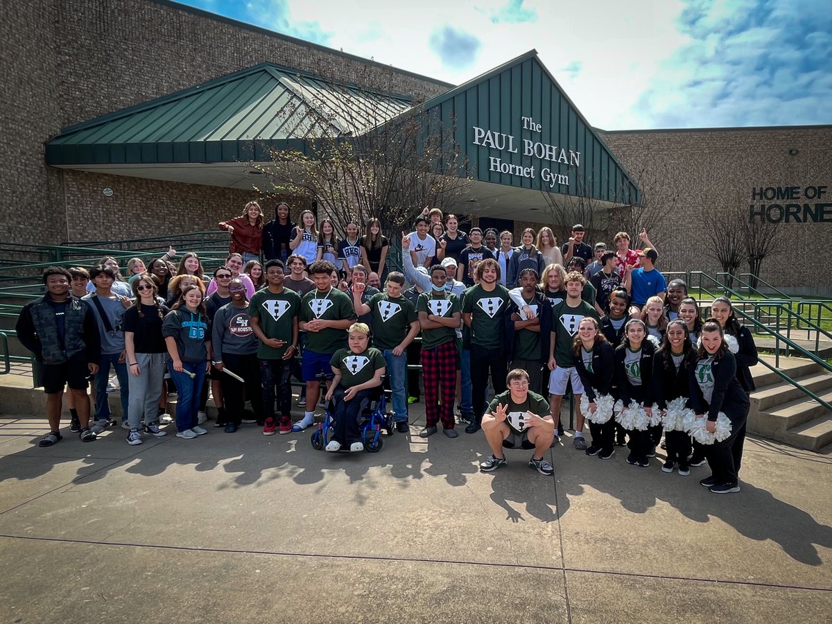 HISDHornets's tweet photo. Our Unified Basketball team were sent off in style &amp; on their way to defend their State Championship!!  
Travel Safe, Play Hard &amp; Sting' Em!! #BuildingChampions #PlayUnified #AllMeansAll #SpecialOlympics https://t.co/0sIgFqOrx8