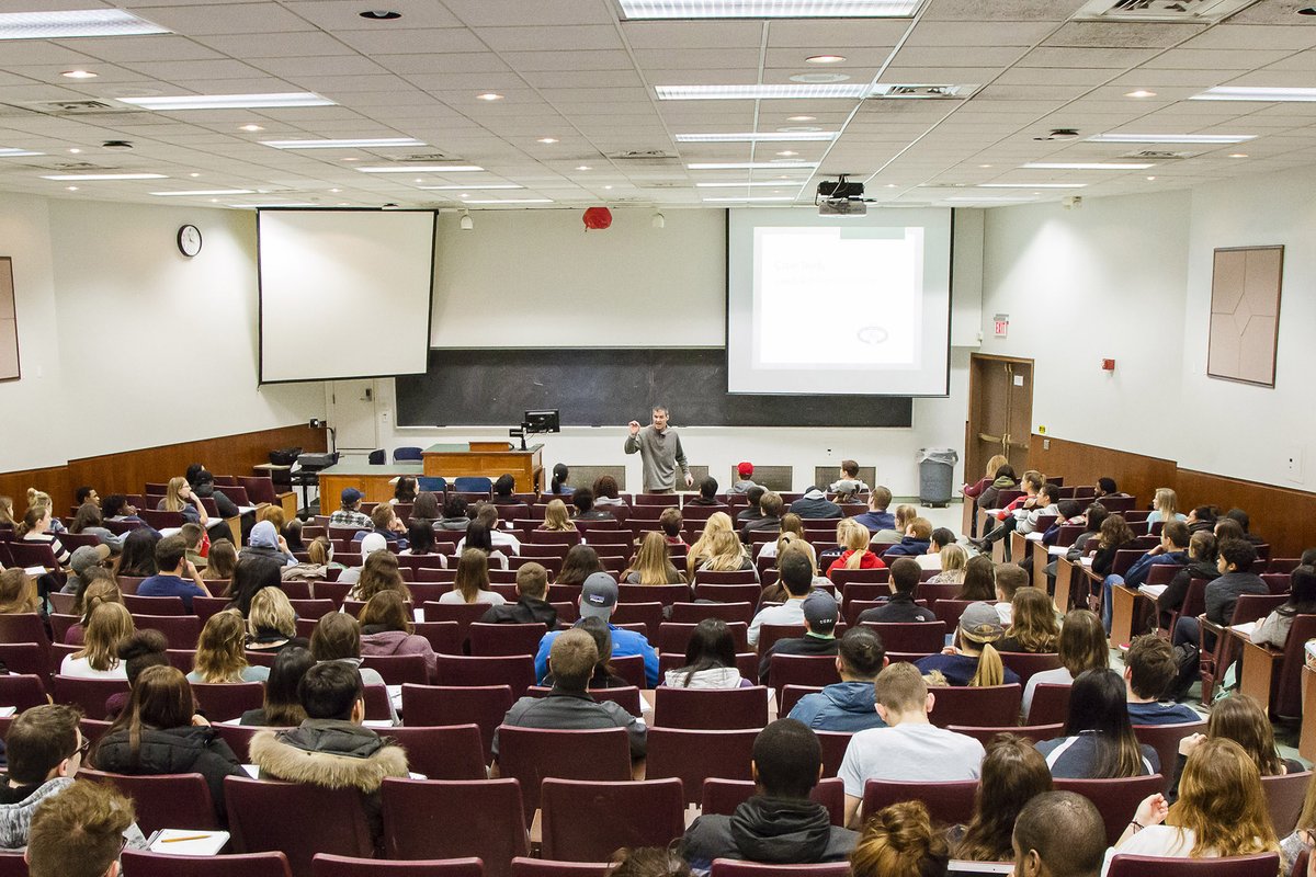 We’re hiring! 

The Department of Communication seeks applicants to teach and serve as director of CMN 111-112: Oral and Written Communication, a two-semester sequence in writing and speaking. 

The deadline to apply is March 17. Find more info: bit.ly/3YrXLXA