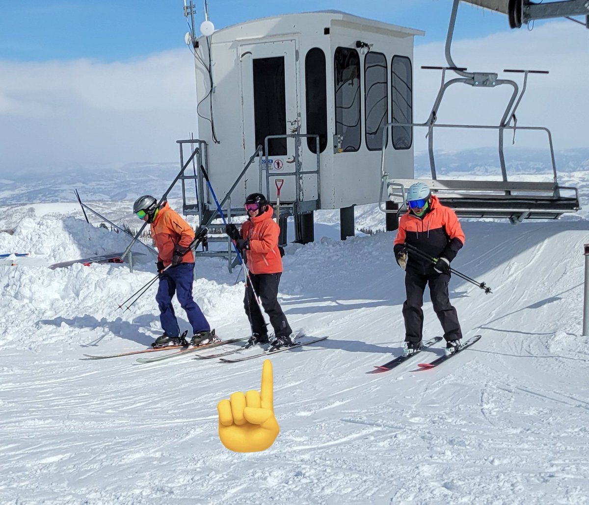 ScubbyStewart's tweet photo. Powder Mountain. Mary's bowl. Karenoftheday#. Had the pleasure of getting to  overhear this entitled skier say how "shitty" a group of skiers were because they didn't do proper turns in powder and "they don't belong" on that run. Pathetic 🤬 https://t.co/G8FitZ5iJo