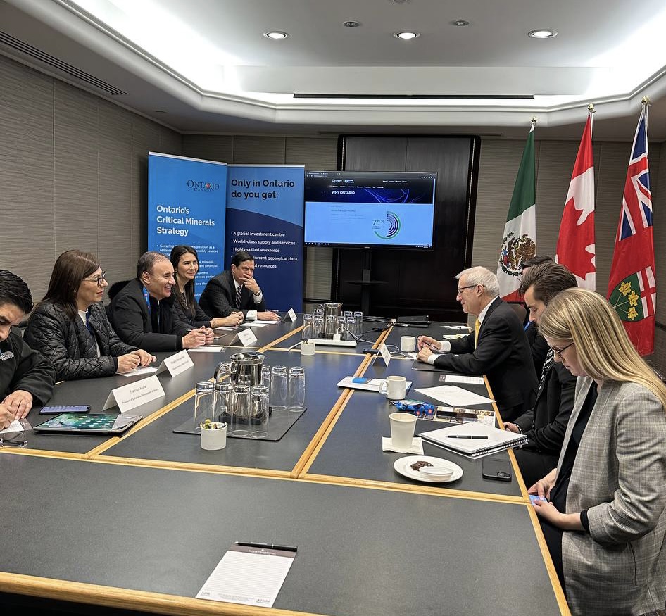 #Sonora cuenta con una gran oportunidad para el desarrollo de la electro movilidad en la industria de nuestro país, lo que nos convierte en una extraordinaria plataforma de inversión internacional. 
1/2