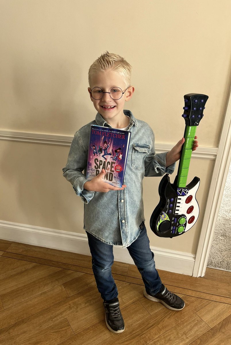 #WorldBookDay came a few days late to our school, to fit in with Welsh Eisteddfod celebrations, but it was worth the wait for our intergalactic #SpaceBand rockstar!  What do you think <a href="/TomFletcher/">Tom Fletcher</a>?