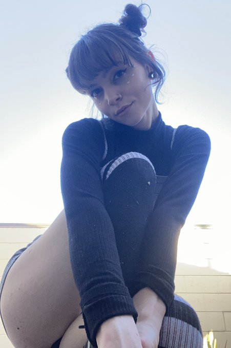 Monday vibes ✨ https://t.co/jeST8vROvd