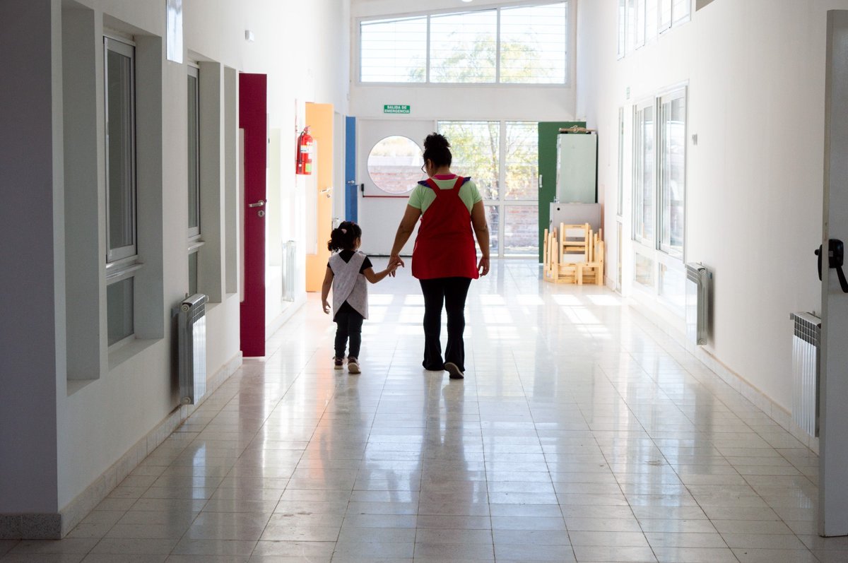 mineducacionqn's tweet photo. #MásOportunidades #Infancias
En base al Diseño Curricular Jurisdiccional se aprobó, a través de la Resolución 0125/23, la creación de 151 cargos de maestras y maestros de nivel inicial para la conformación de pares pedagógicos.
#MinisterioGobiernoEducación
#CPE
#NeuquénProvincia https://t.co/obnWySvxj4