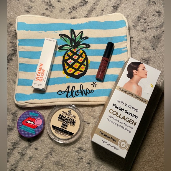 So good I had to share! Check out all the items I'm loving on <a href="/Poshmarkapp/">Poshmark</a> #poshmark #fashion #style #shopmycloset #forever21 #therollingstones #smashbox: posh.mk/0vsvoN5sXxb