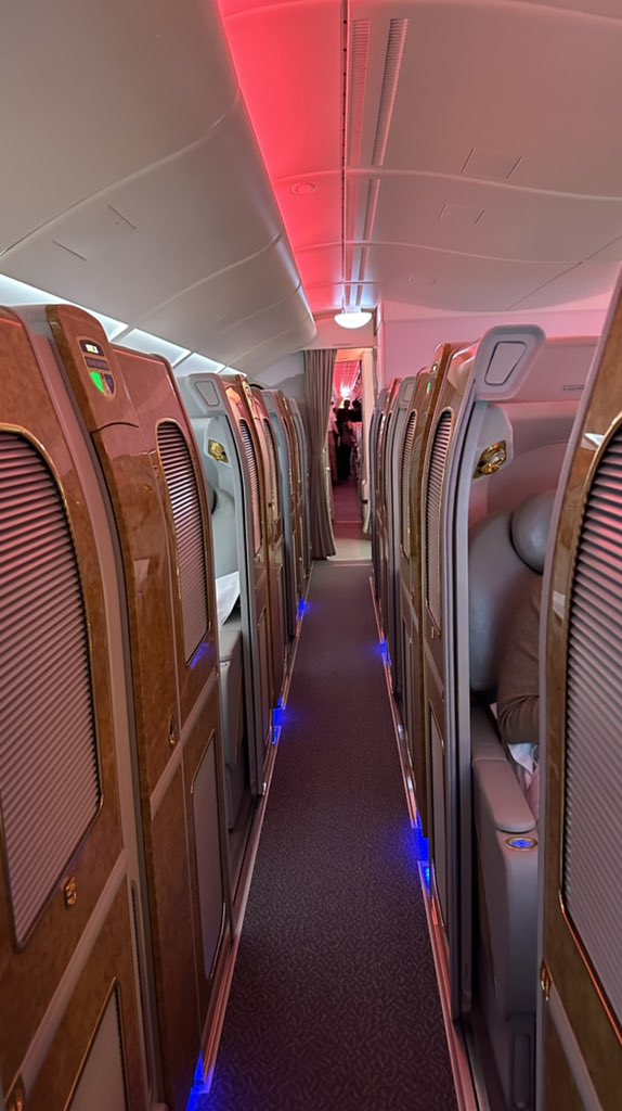 R “Ray” Wang 王瑞光 #Cupertino #AI #Energy R.NFT tweet media