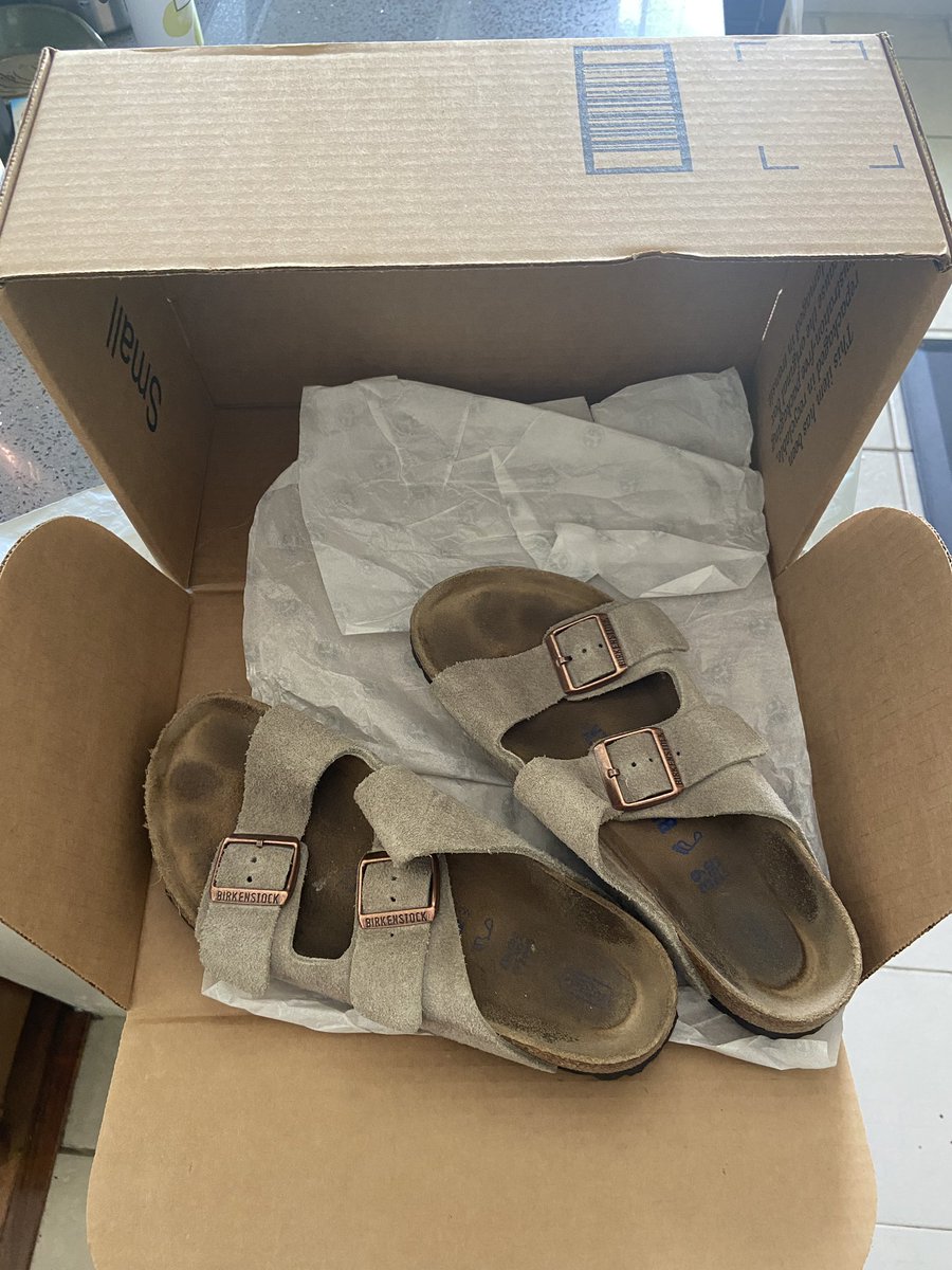 kaitcod's tweet image. Finally decided to splurge and buy myself a new pair of Birkenstocks for an upcoming trip. 

Ordered them from @Zappos.

$175 later &amp;amp; this is what they sent me… not even the right design and they’re some crusty, old, used shoes in an unlabeled box. 

Never buy from them. 🤢🤮