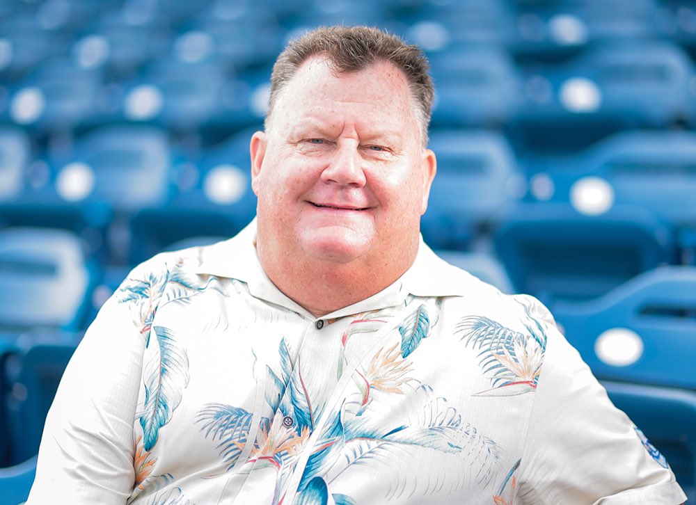 LegendaryRays's tweet photo. Dave Wills was the voice of summer. He was the paint brush to our canvas. His calls, euphemisms, wittiness, professionalism, and knowledge of the game of baseball were all impeccable characteristics that can never be replicated 💔

A @RaysRadio broadcast will never be the same https://t.co/RmLQ72ra69