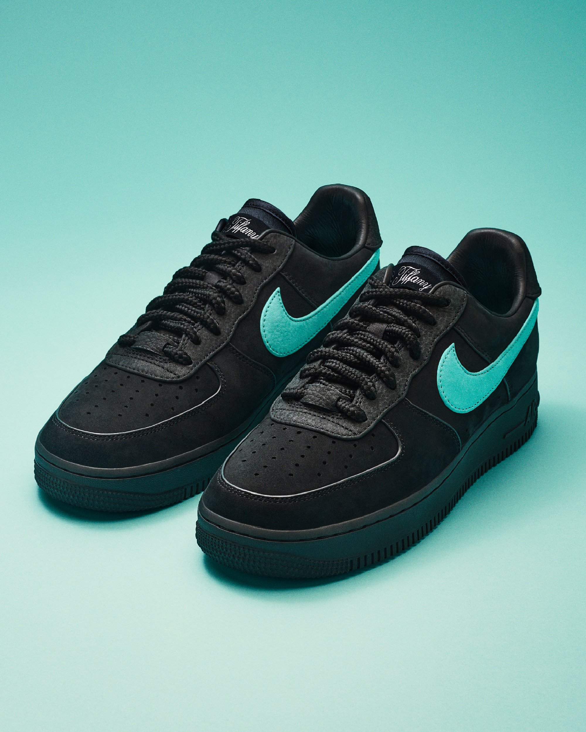 Nike raffle twitter best sale