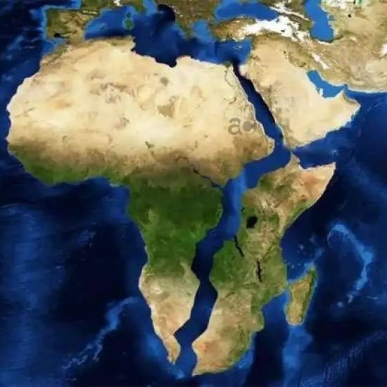 🚨 OFICIAL: Cientistas descobriram um novo oceano se formando à medida que a África está se dividindo.