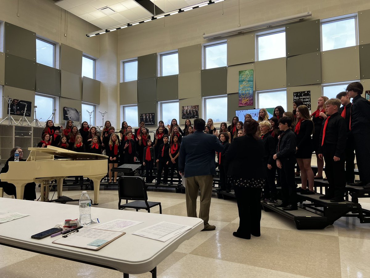 mrsmotley_3rd's tweet photo. Amazing job 6th grade Cadet Choir!! You did such a wonderful job! Bravo Ms. Towns πΆπΌπ΅π€ @CentennialMS #CMSchoir #Festival https://t.co/xTjkyLVvST