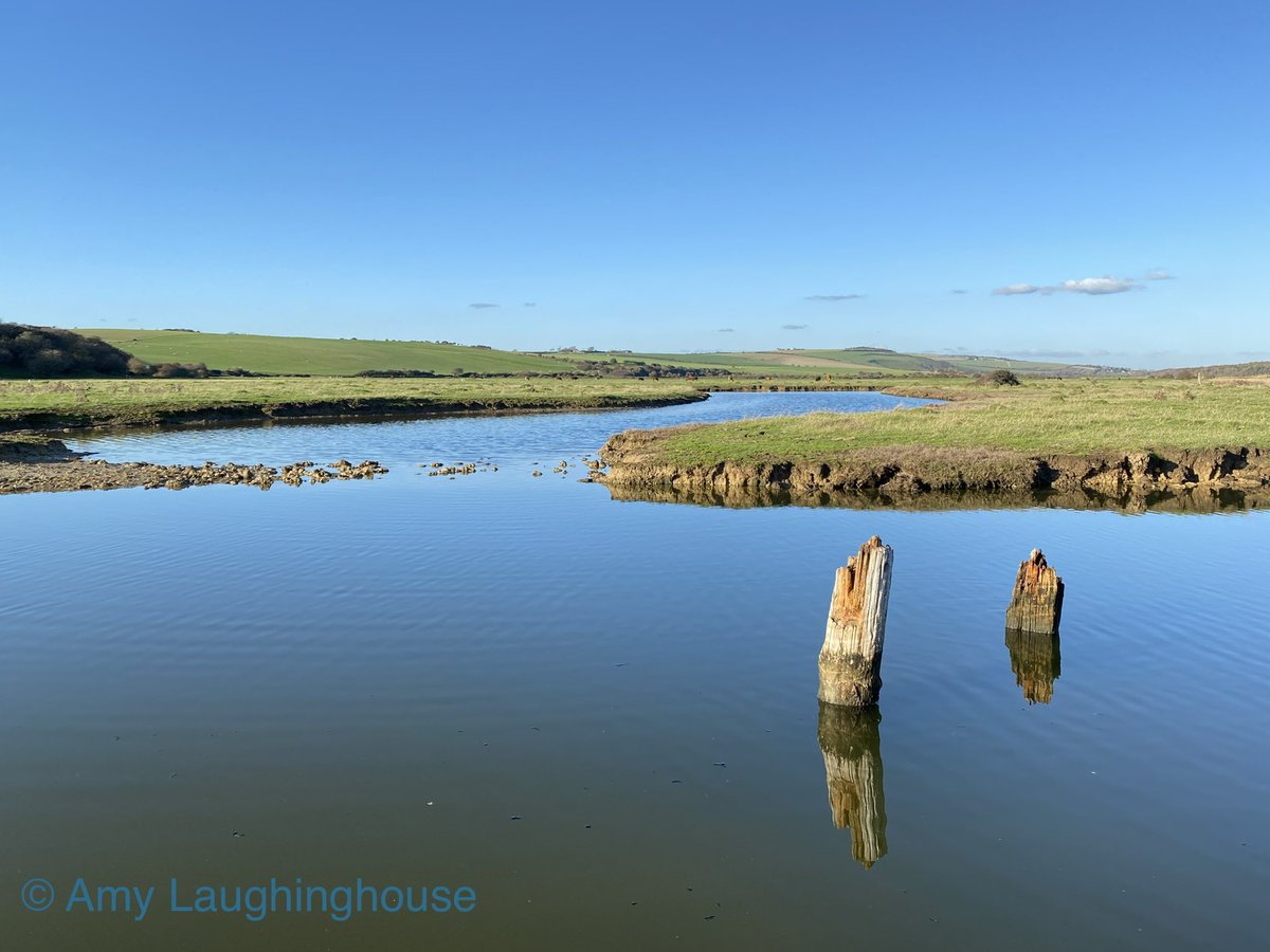A_Laughinghouse's tweet image. #Travel photo of the day: Serenity now! 

(@tripperpalooza Found it.)
#cuckmere #cuckmerehaven #sevensisters #eastsussex #eastsussexwalks #walking #walkinguk #hiking #hikinguk @VisitEngland @VisitBritain