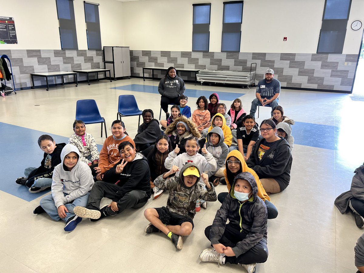 MrsGrajeda4's tweet photo. 4th graders had a blast on Gold Rush Day (our on campus field trip)! @Columbia_VVUSD https://t.co/p20sU14lFR