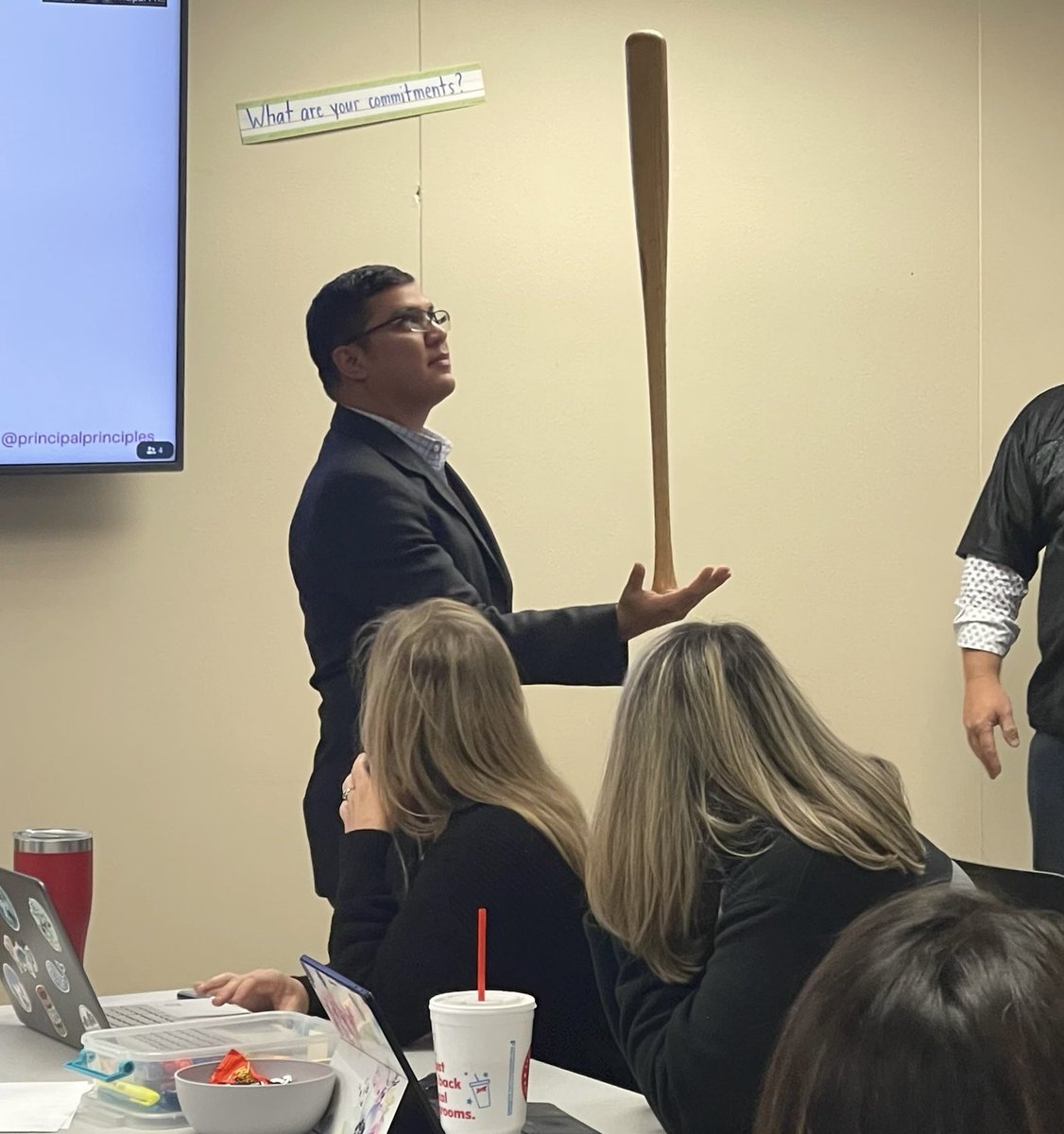 Joey Mendoza tweet media